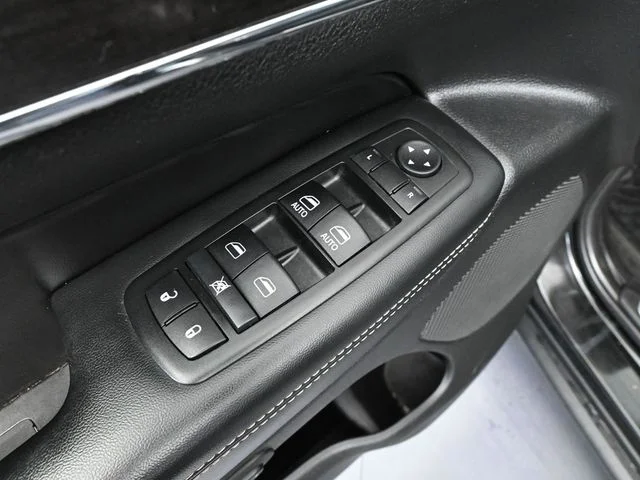 Used 2014 Black Jeep Limited image 20
