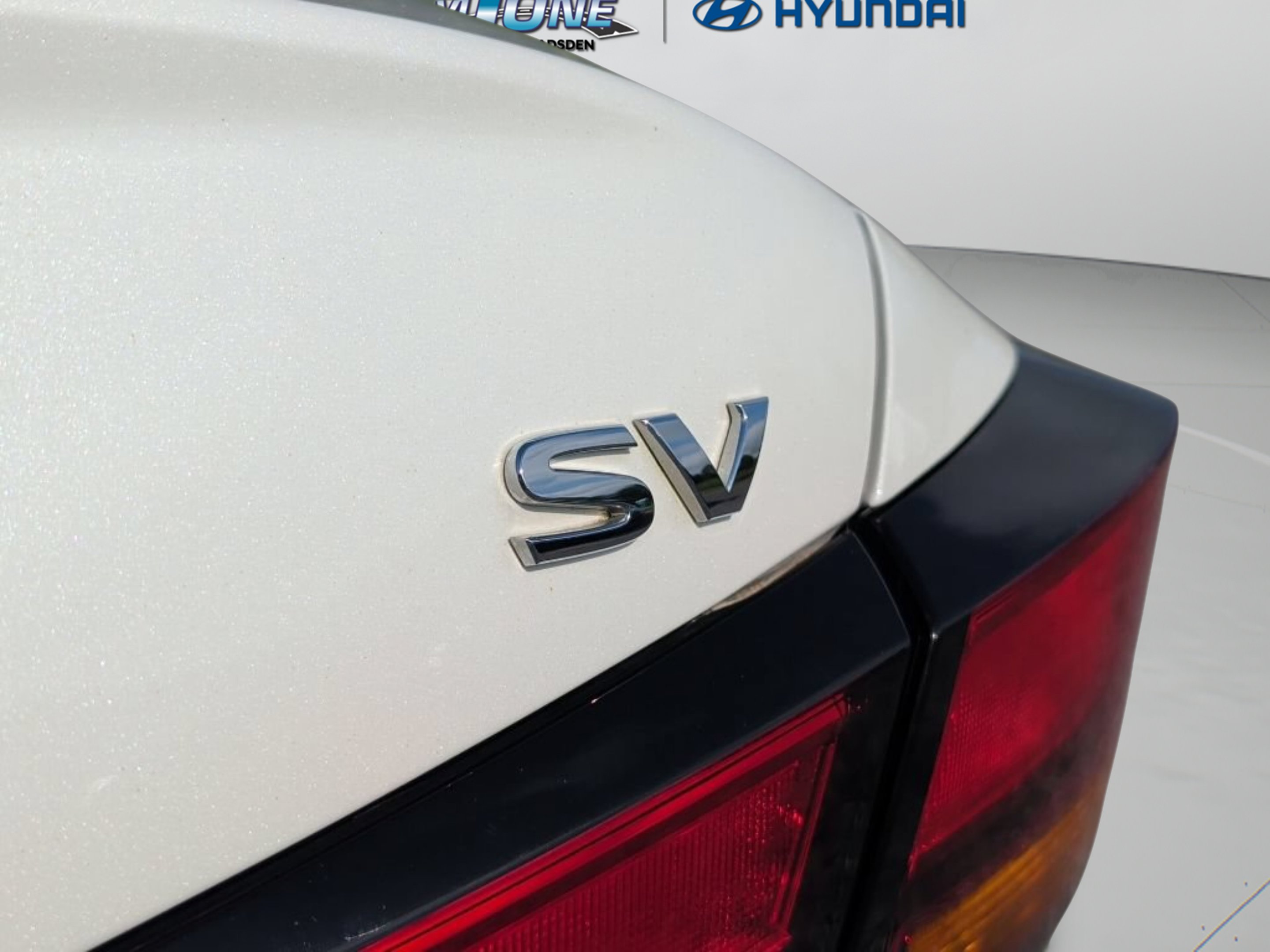 Used 2022 Pearl White Tricoat Nissan 2.5 SV image 17