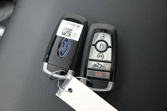 New 2026 Agate Black Metallic Ford Lariat® image 19