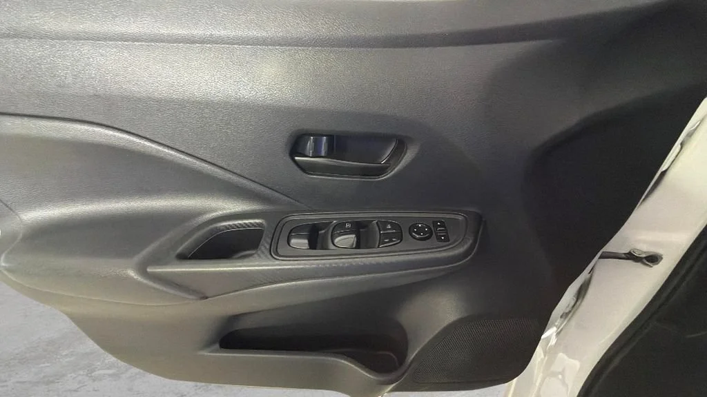 Used 2020 White Nissan S Xtronic CVT image 25