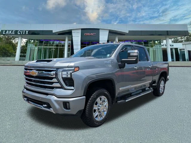 Used 2024 Gray Chevrolet High Country image 7