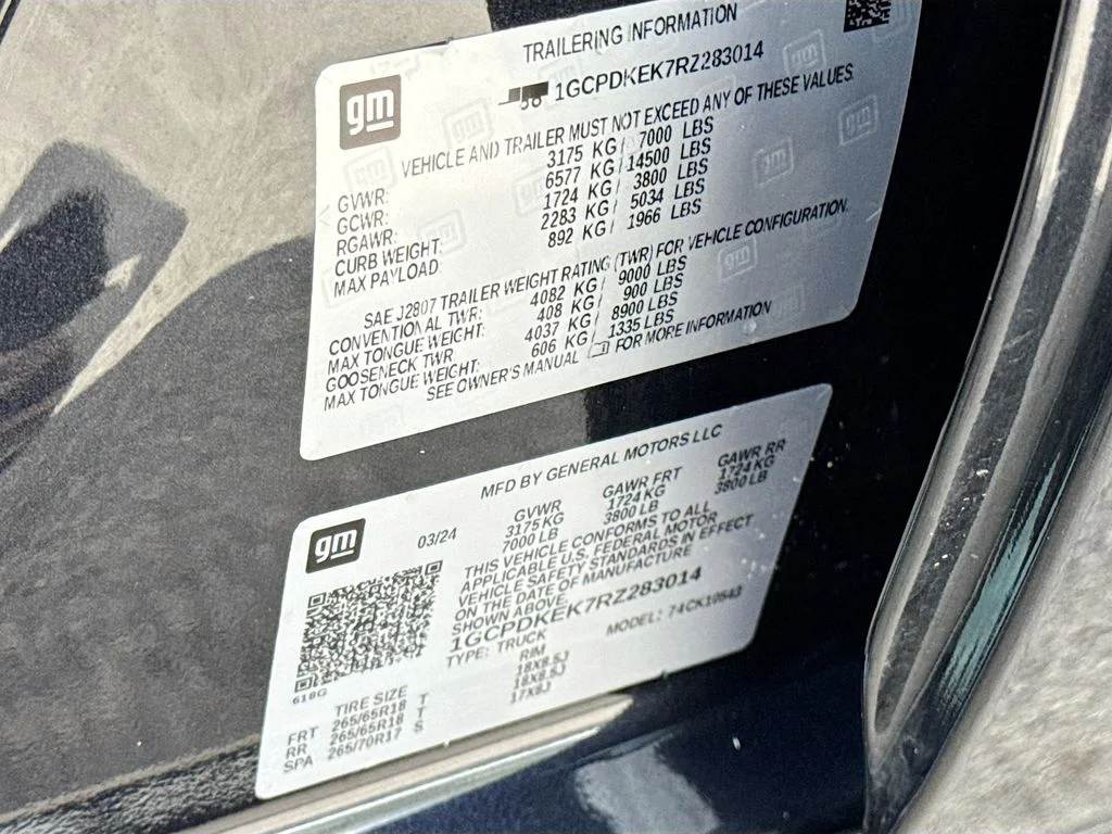 Used 2024 Gray Chevrolet LT image 33