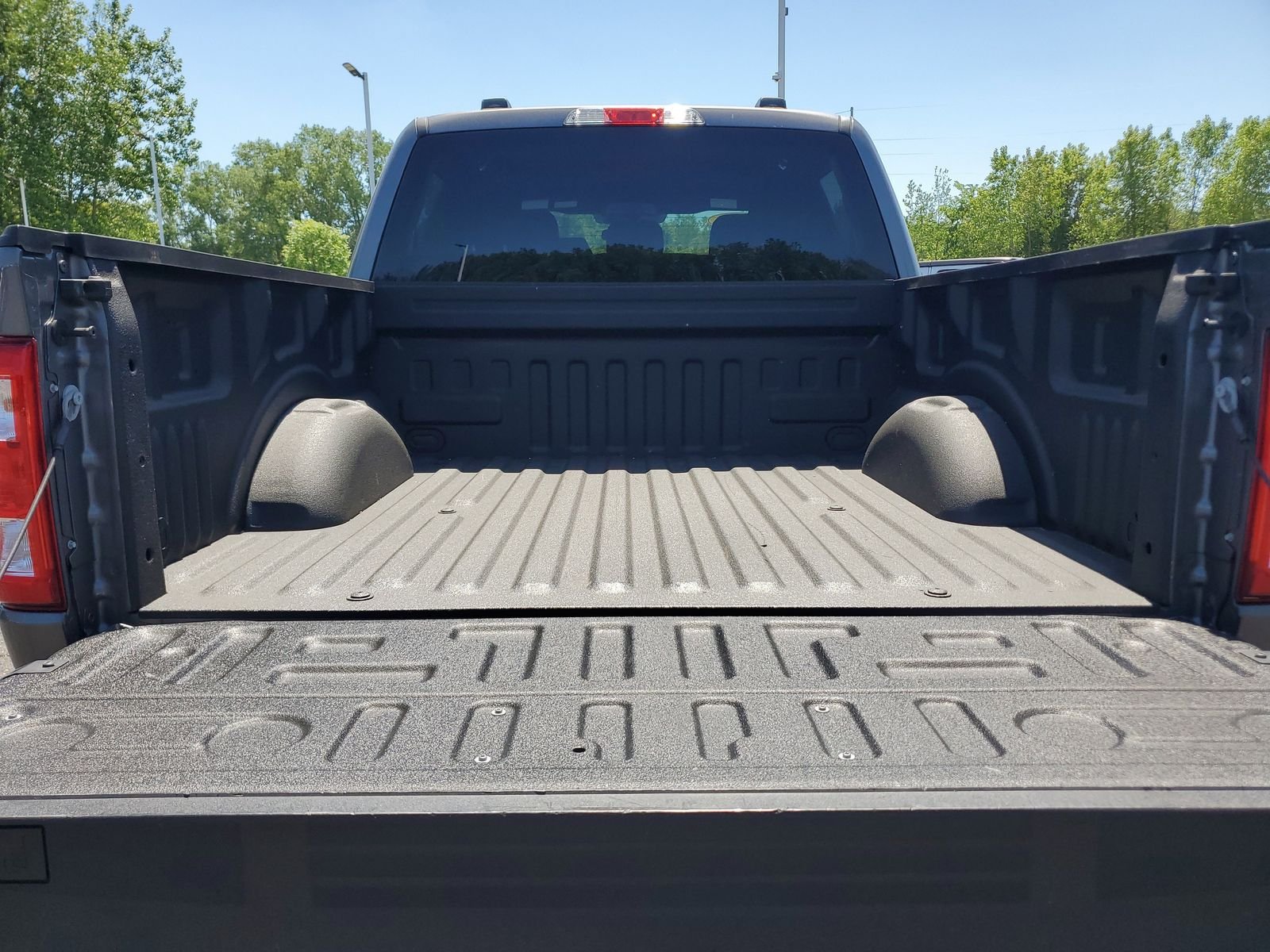 Used 2021 Gray Ford XL image 20