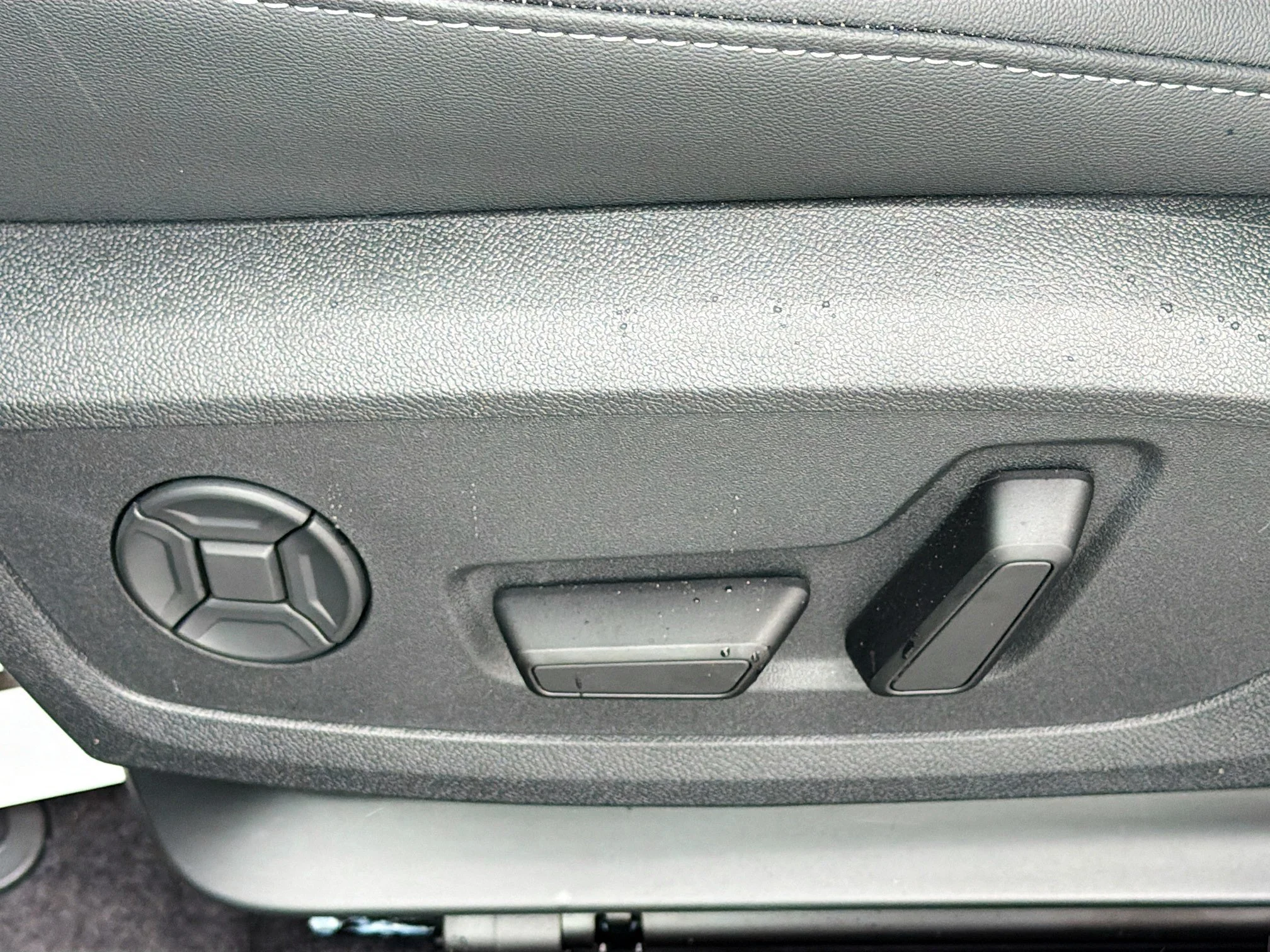 New 2026 Daytona Gray Pearl Effect Audi Premium Plus image 24