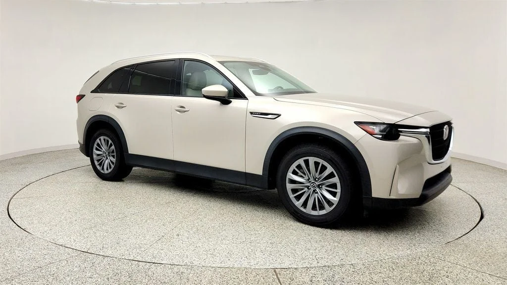 Used 2024 Platinum Quartz Mazda Preferred AWD image 3