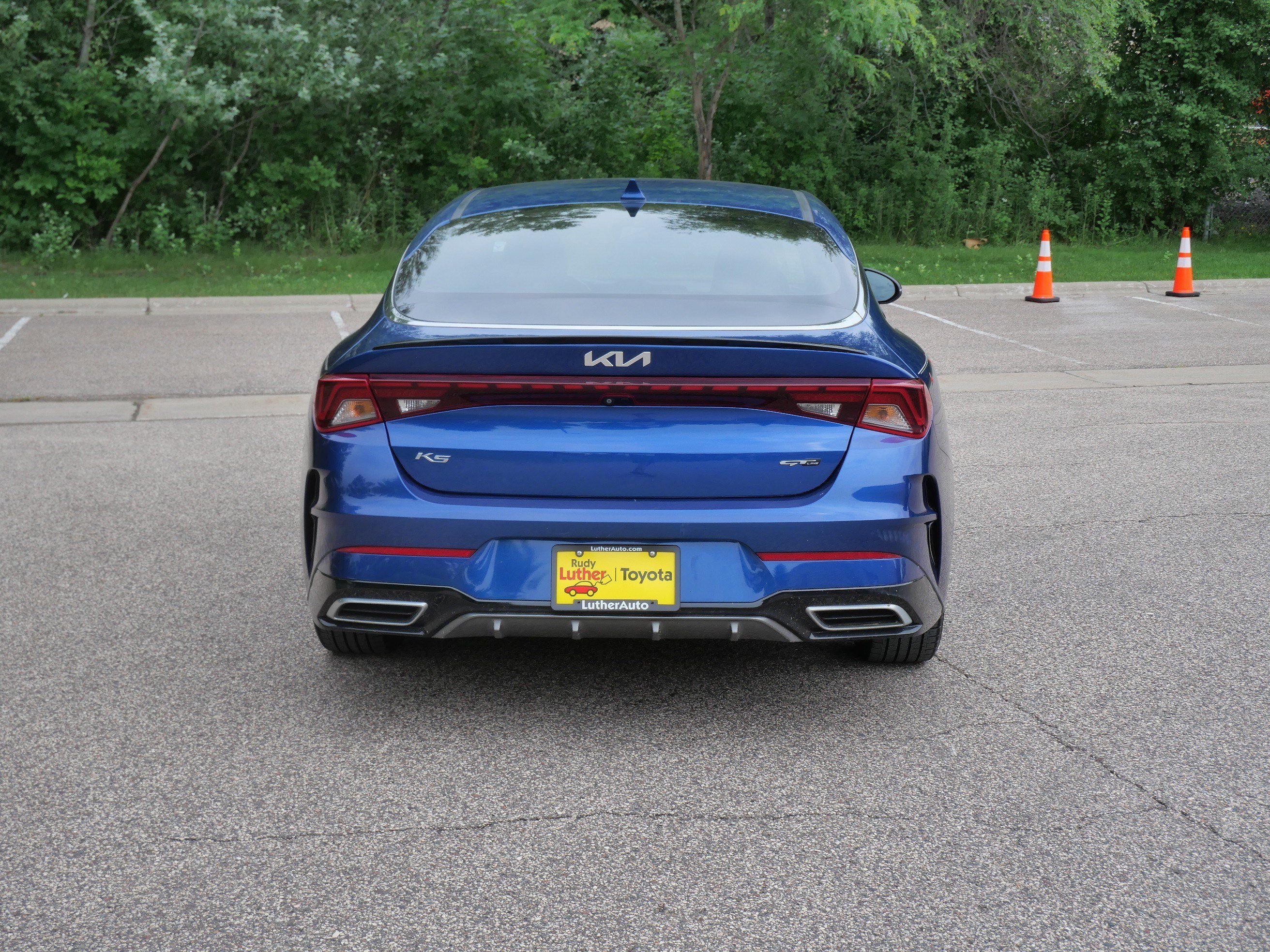 Used 2022 Sapphire Blue Kia GT-Line image 6