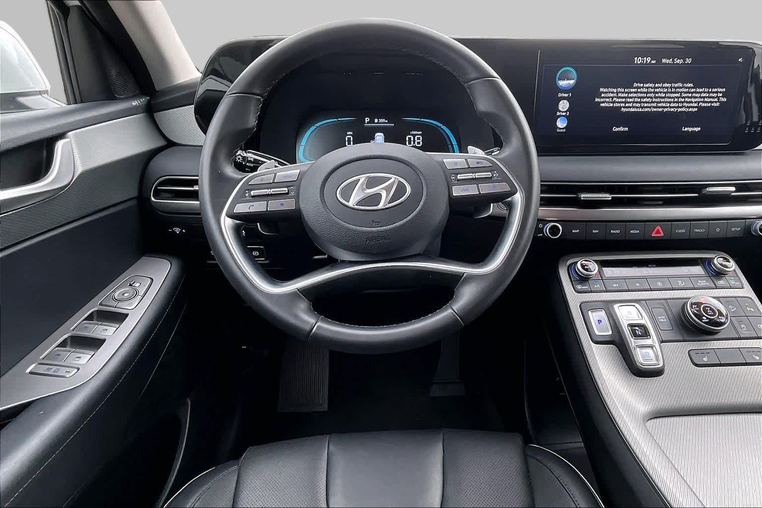 Used 2025 Hyper White Hyundai SEL image 6