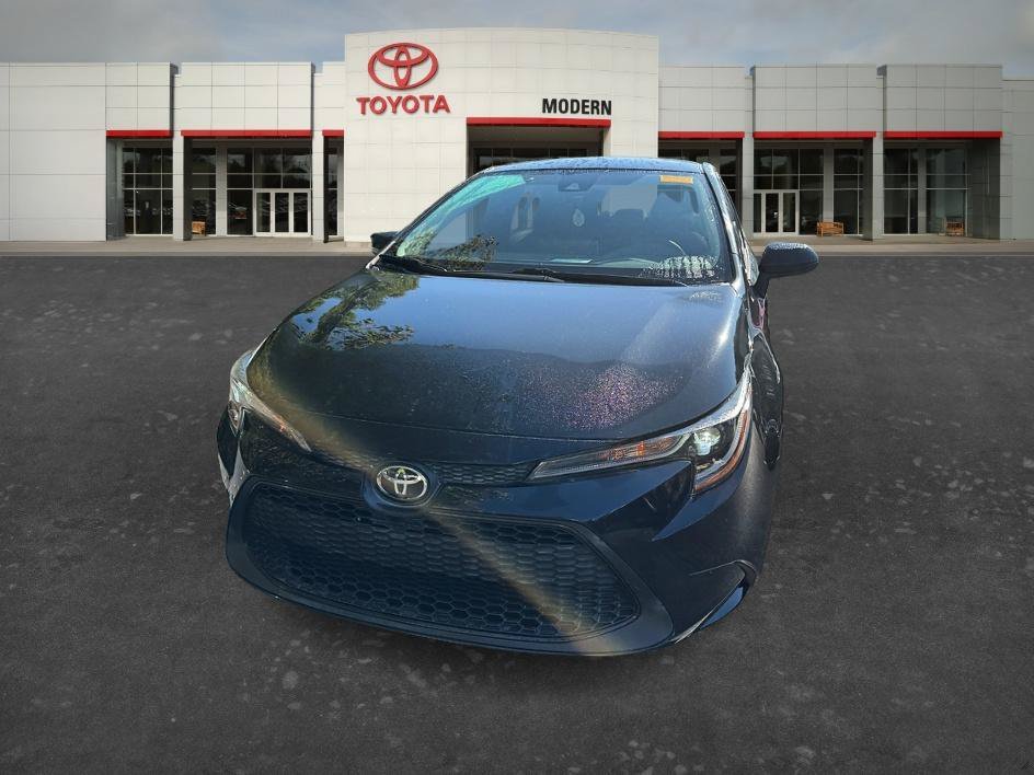 Used 2020 Black Sand Pearl Toyota LE image 4