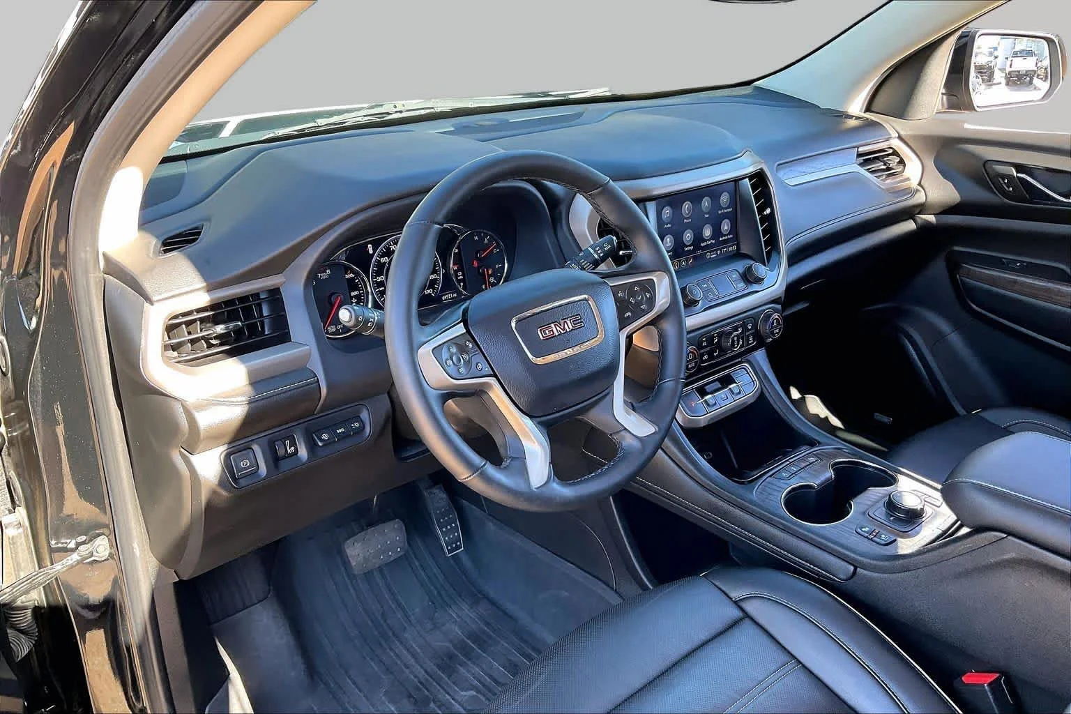 Used 2023 Ebony Twilight Metallic GMC Denali image 17