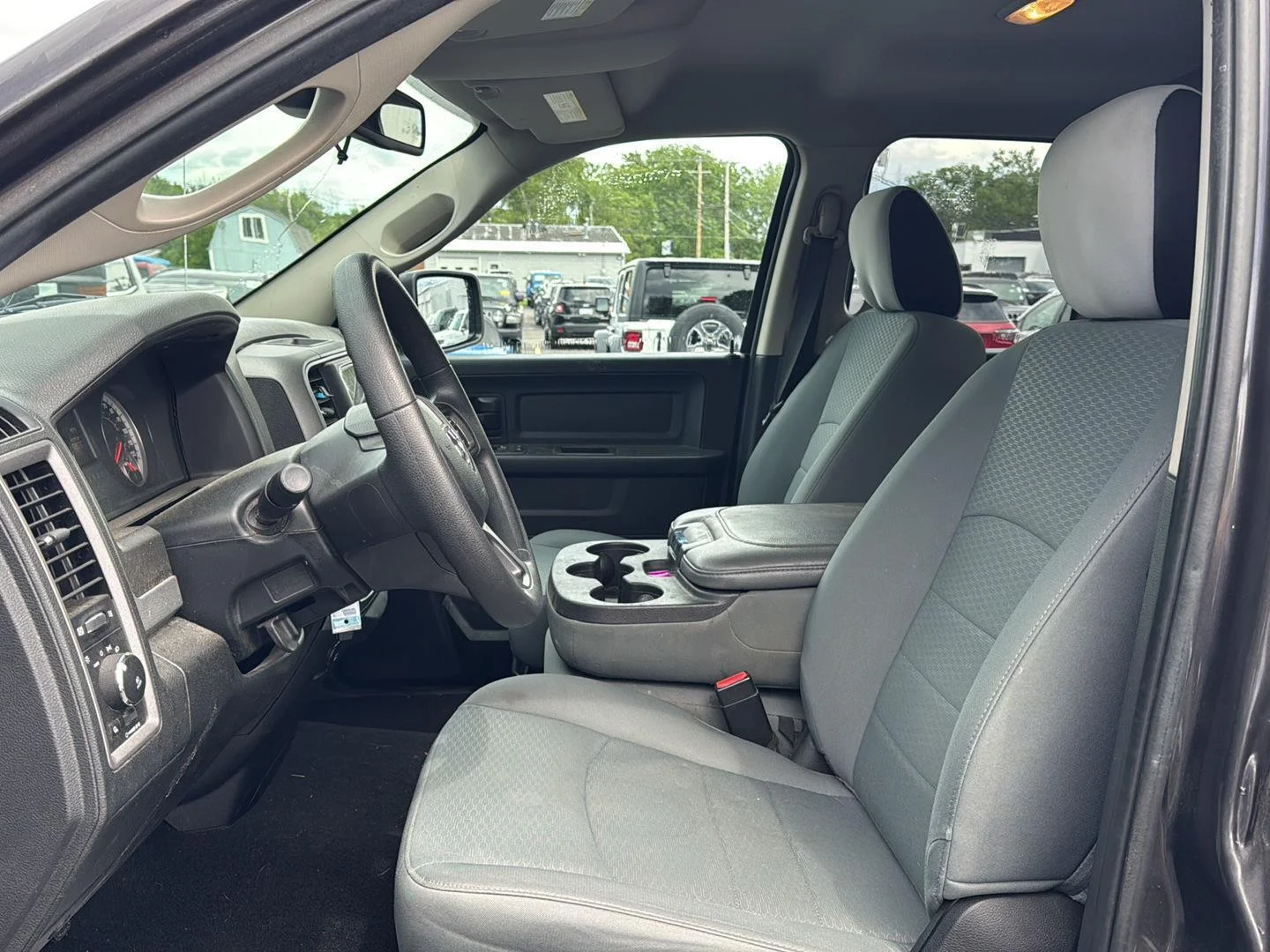 Used 2018 Granite Crystal Metallic Clearcoat Ram Express image 6