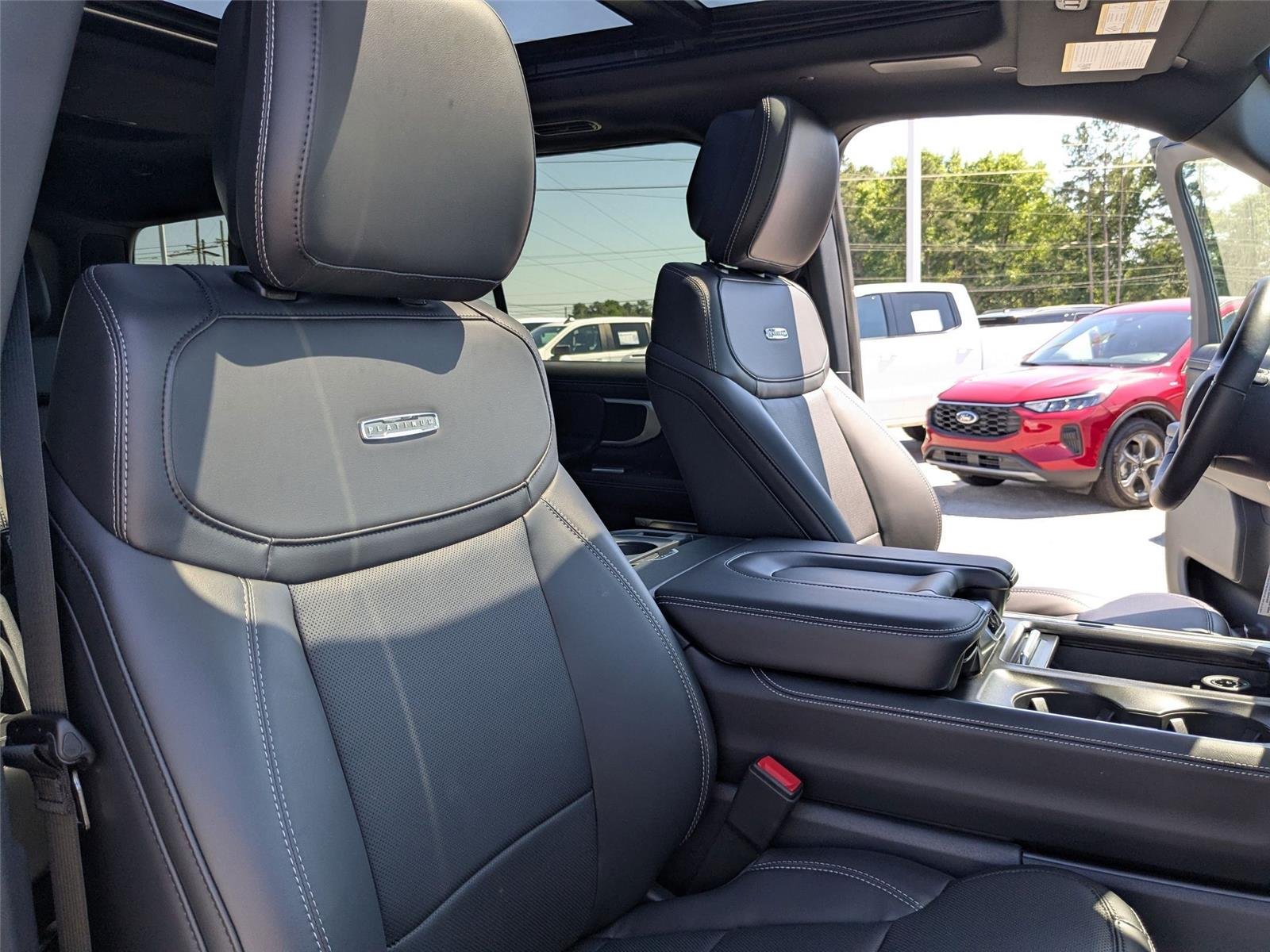 New 2026 Star White Metallic Tri-Coat Ford Platinum® image 32