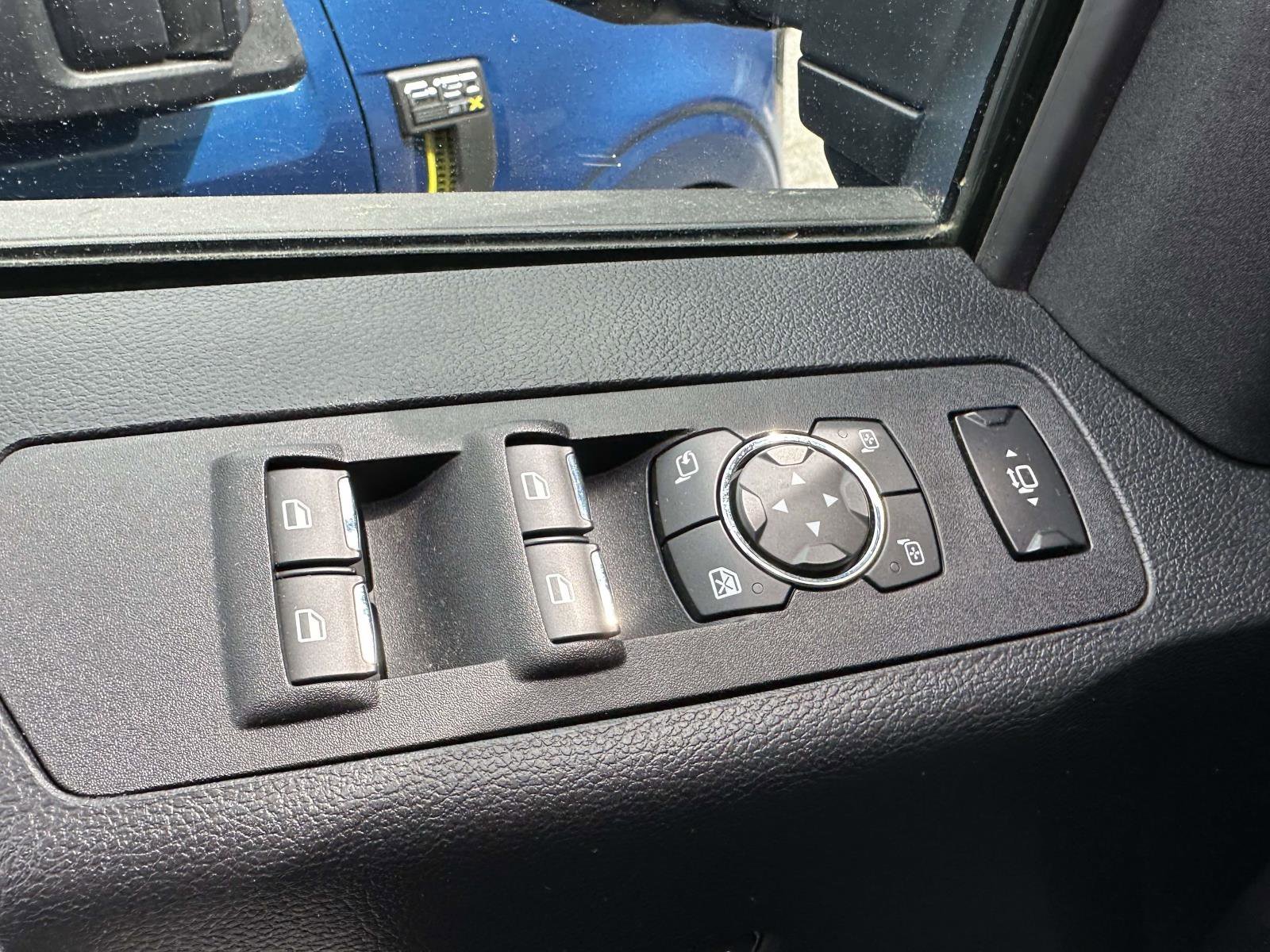 Used 2020 Black Ford LARIAT image 37