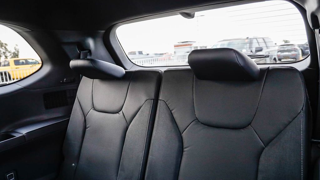 Used 2025 Pearl Lexus 350 Luxury image 24