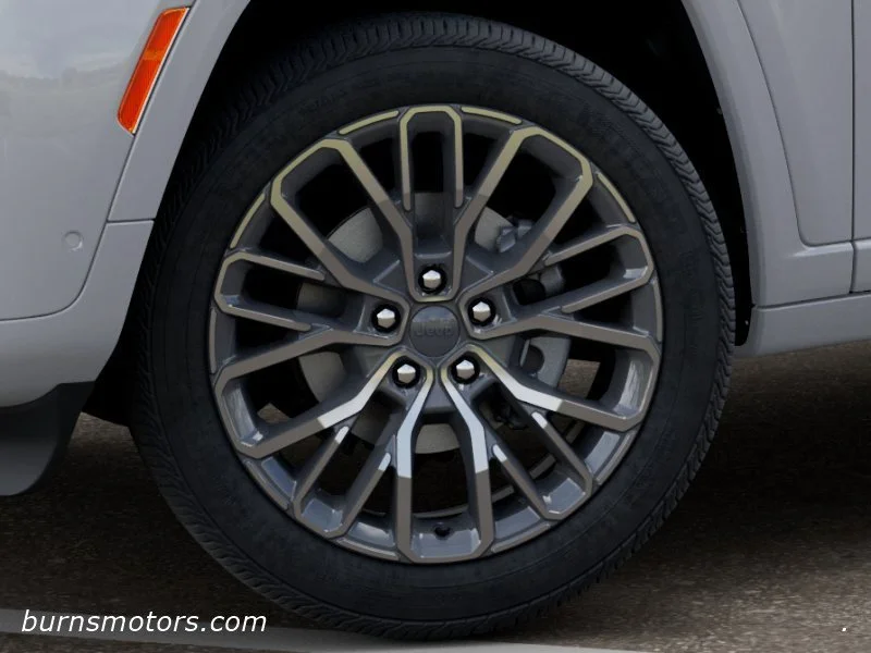 New 2026 Bright White Clear-Coat Exterior Paint Jeep Summit image 8