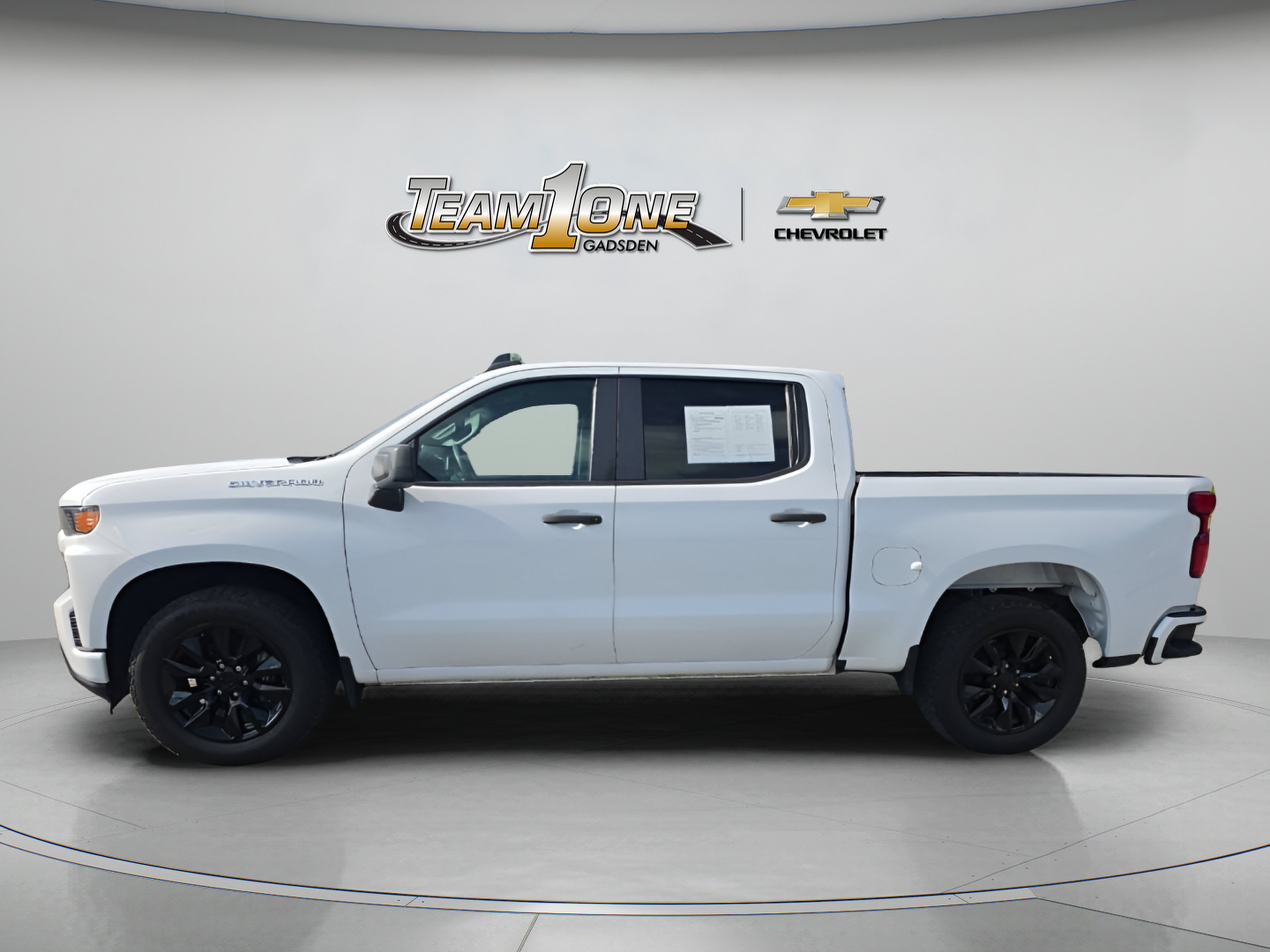 Used 2021 SUMMIT WHITE Chevrolet Custom image 4
