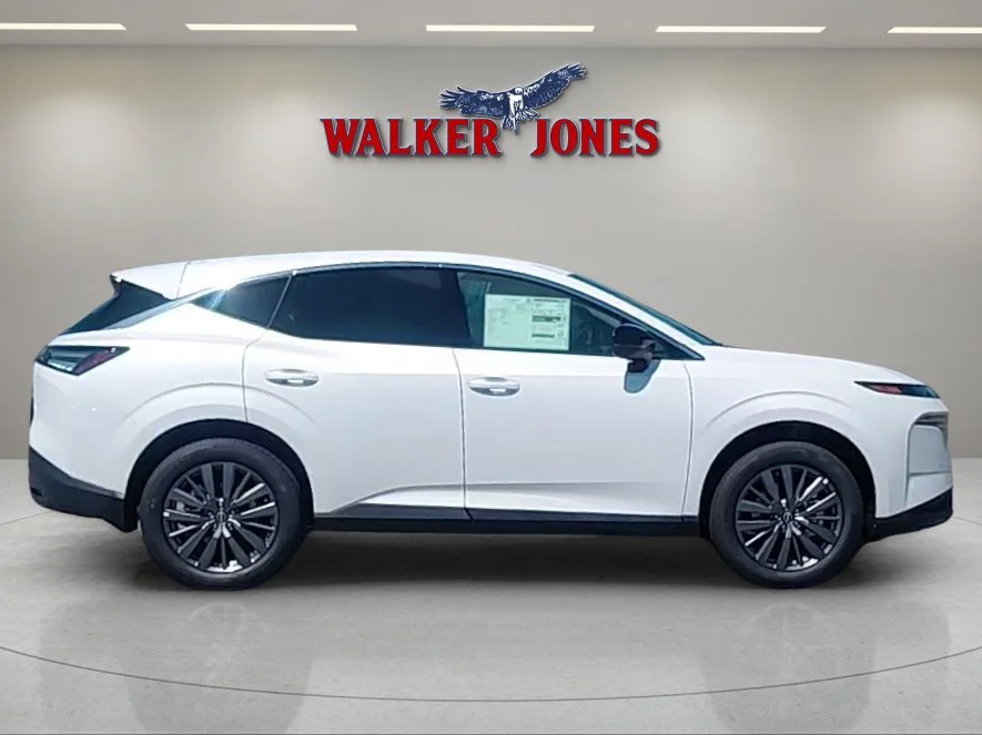 New 2026 Everest White Pearl TriCoat Nissan SL image 8