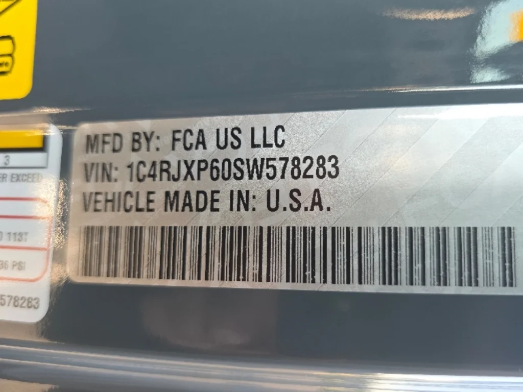 Used 2025 Anvil Clear Coat Jeep Sahara 4xe image 35