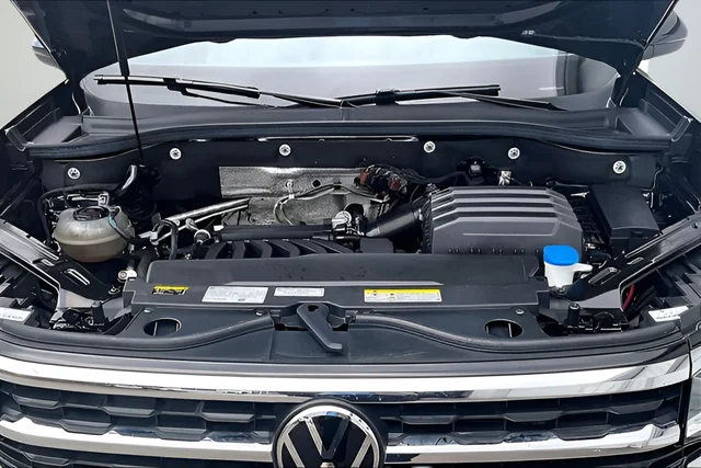 Used 2023 Black Volkswagen 3.6L V6 SE w/Technology image 30