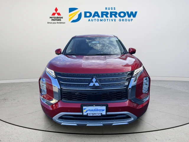 Used 2025 Red Mitsubishi SE image 8