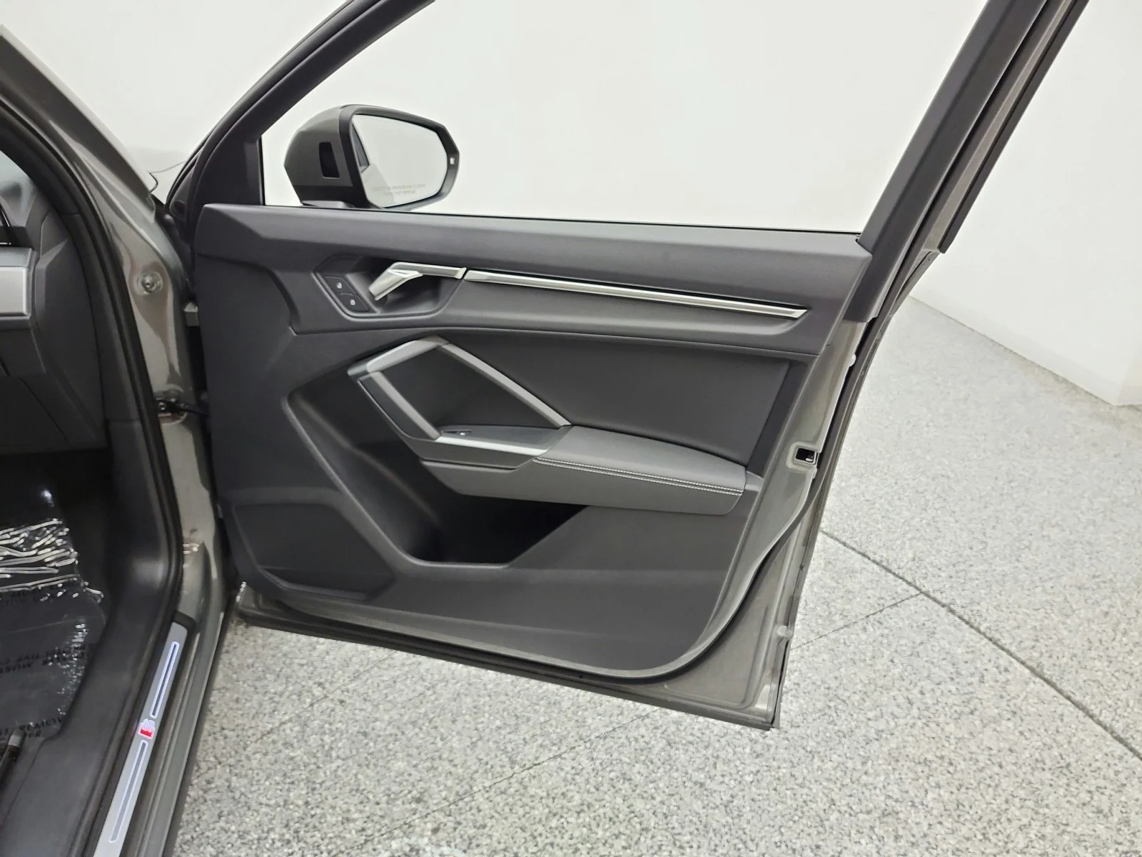 Used 2025 Chronos Gray Metallic Audi S line Premium image 21