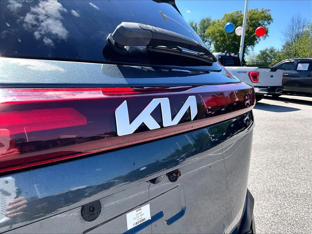Used 2024 Gray Kia EX image 9