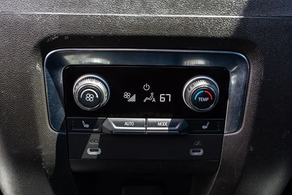 Used 2022 Beige Chevrolet Premier image 9