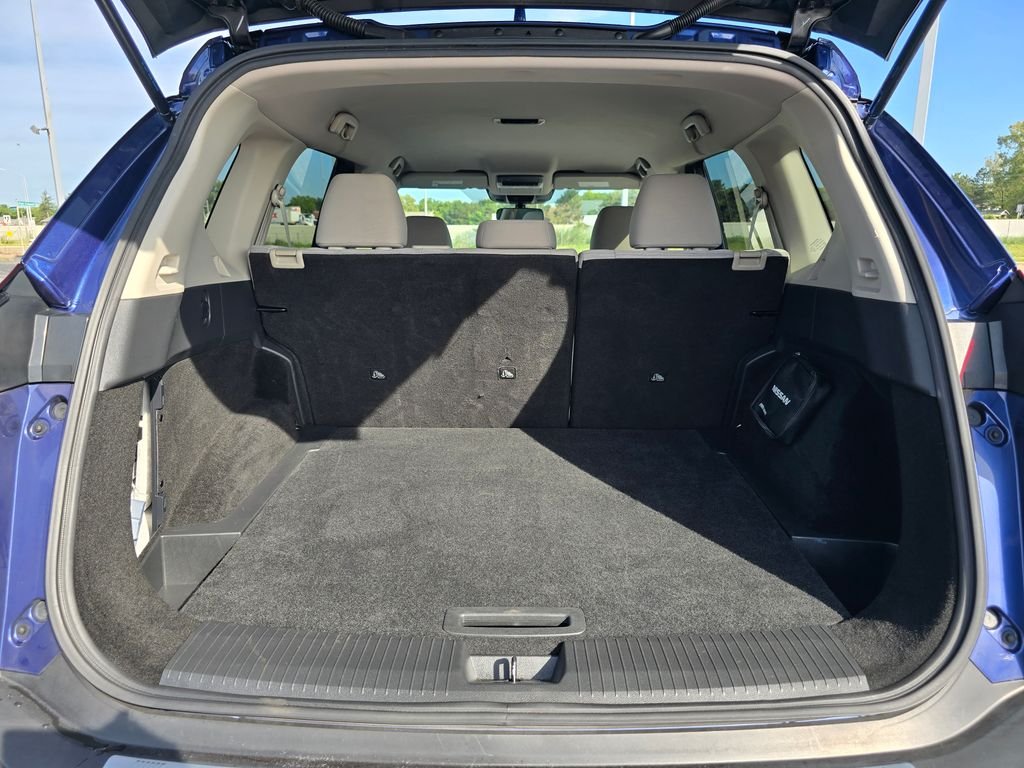 2021 Nissan Rogue SV - Photo 16