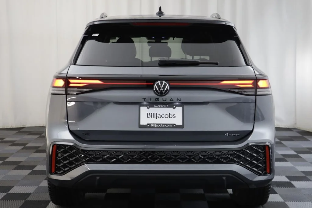 New 2026 Platinum Gray Volkswagen 2.0T SE R-Line Black image 16