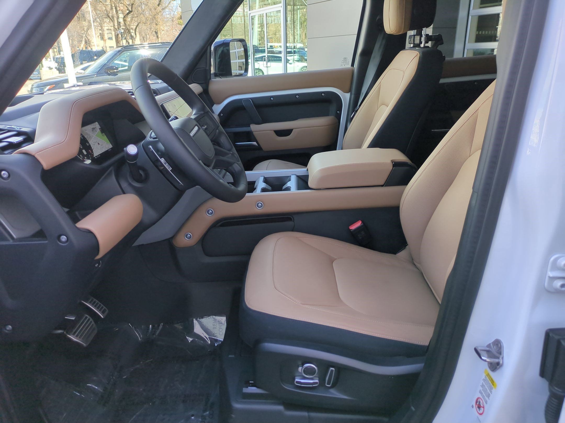 2026 Land Rover Defender V8 - Photo 22