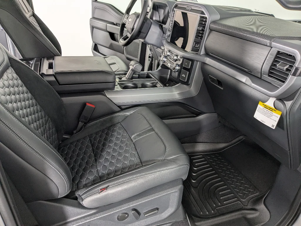 New 2026 OXFORD WHITE Ford XLT image 25