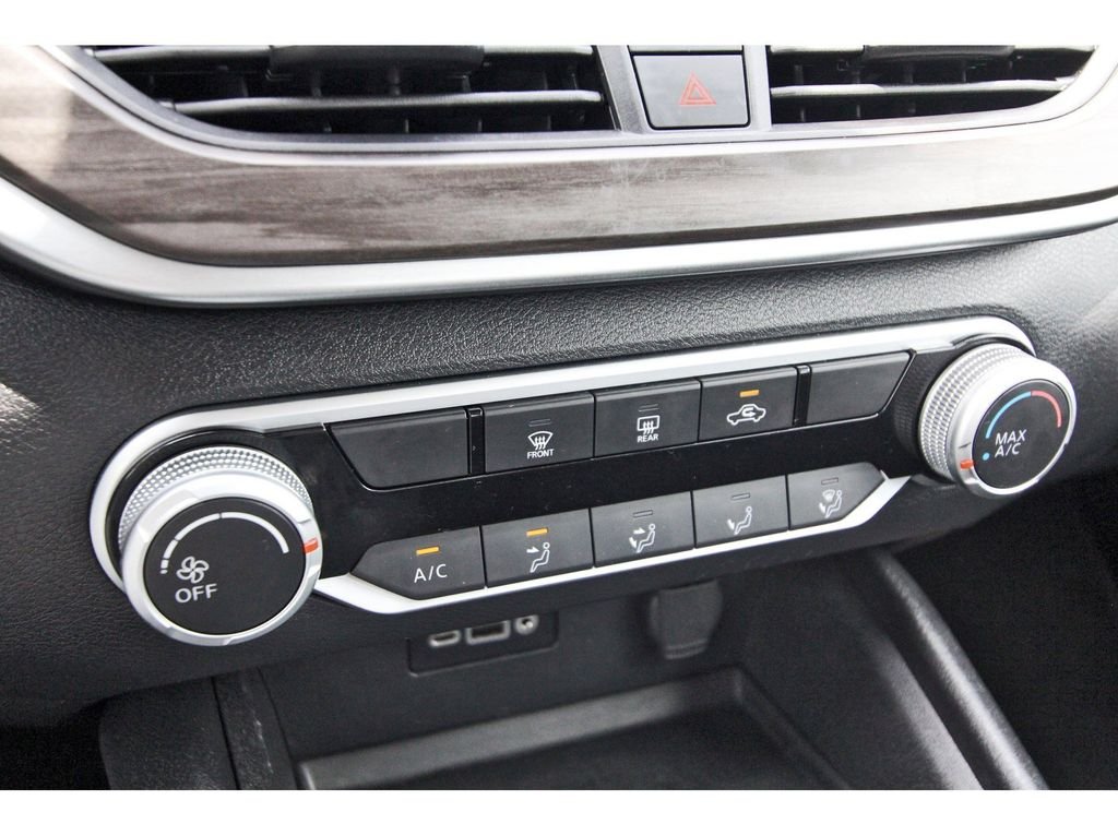 Used 2025 White Nissan 2.5 SV image 27