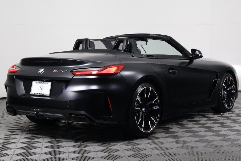 New 2026 Frozen Black II Metallic BMW sDrive M40i image 3