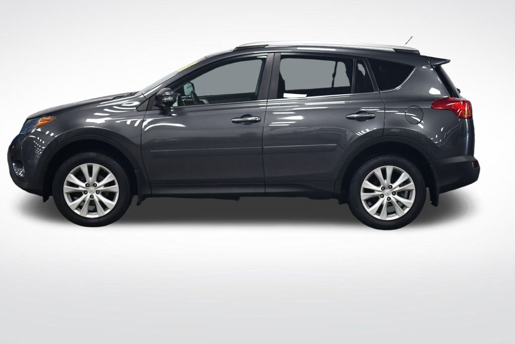 Used 2015 Magnetic Gray Metallic Toyota Limited image 4
