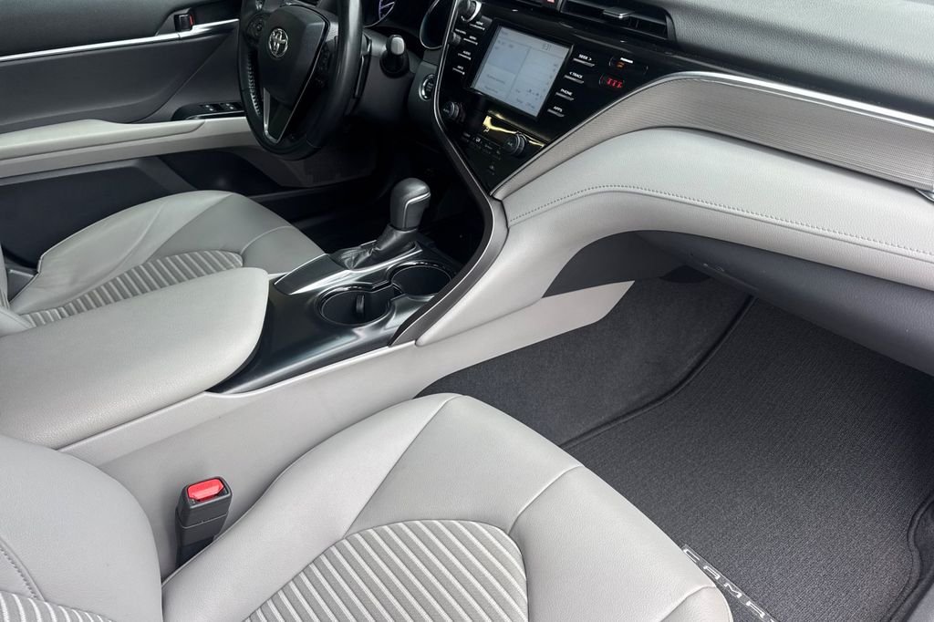 Certified Used 2018 Gray Toyota SE image 18