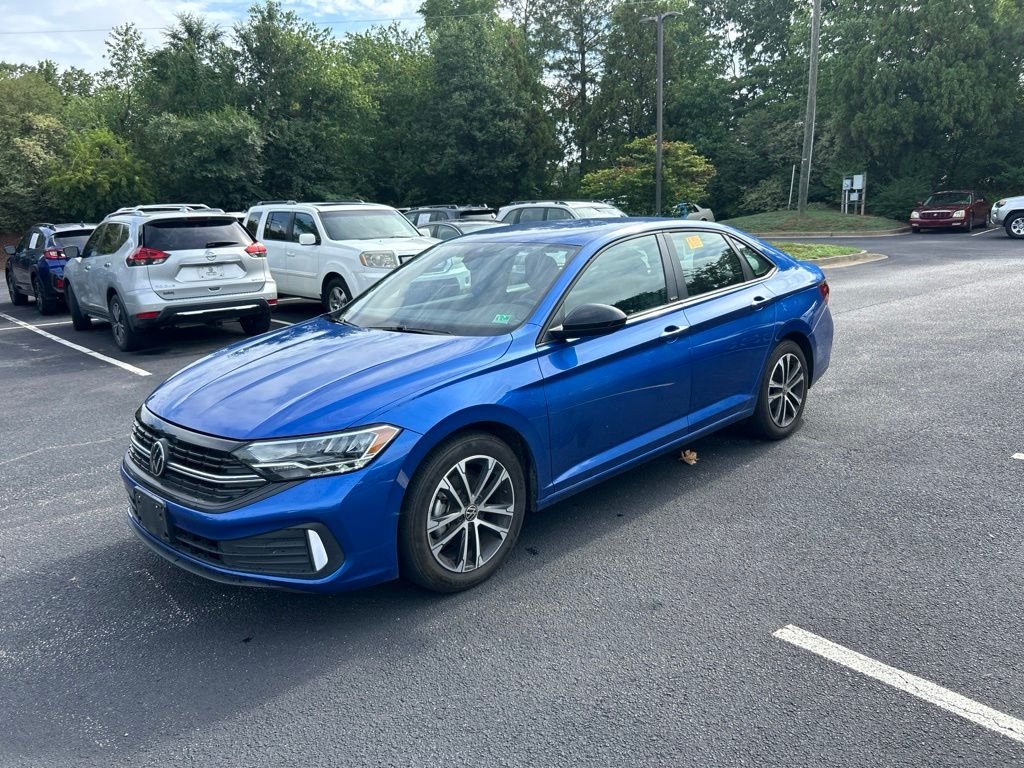 Used 2024 Blue Volkswagen 1.5T Sport image 7