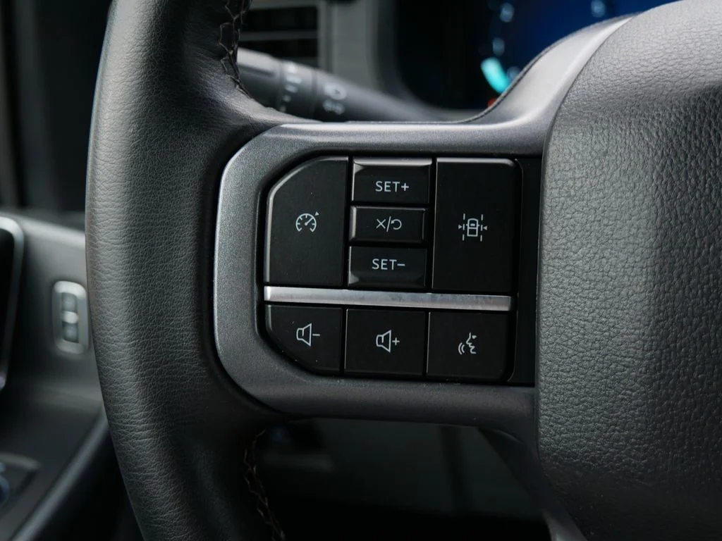 Used 2025 Silver Ford XLT image 17