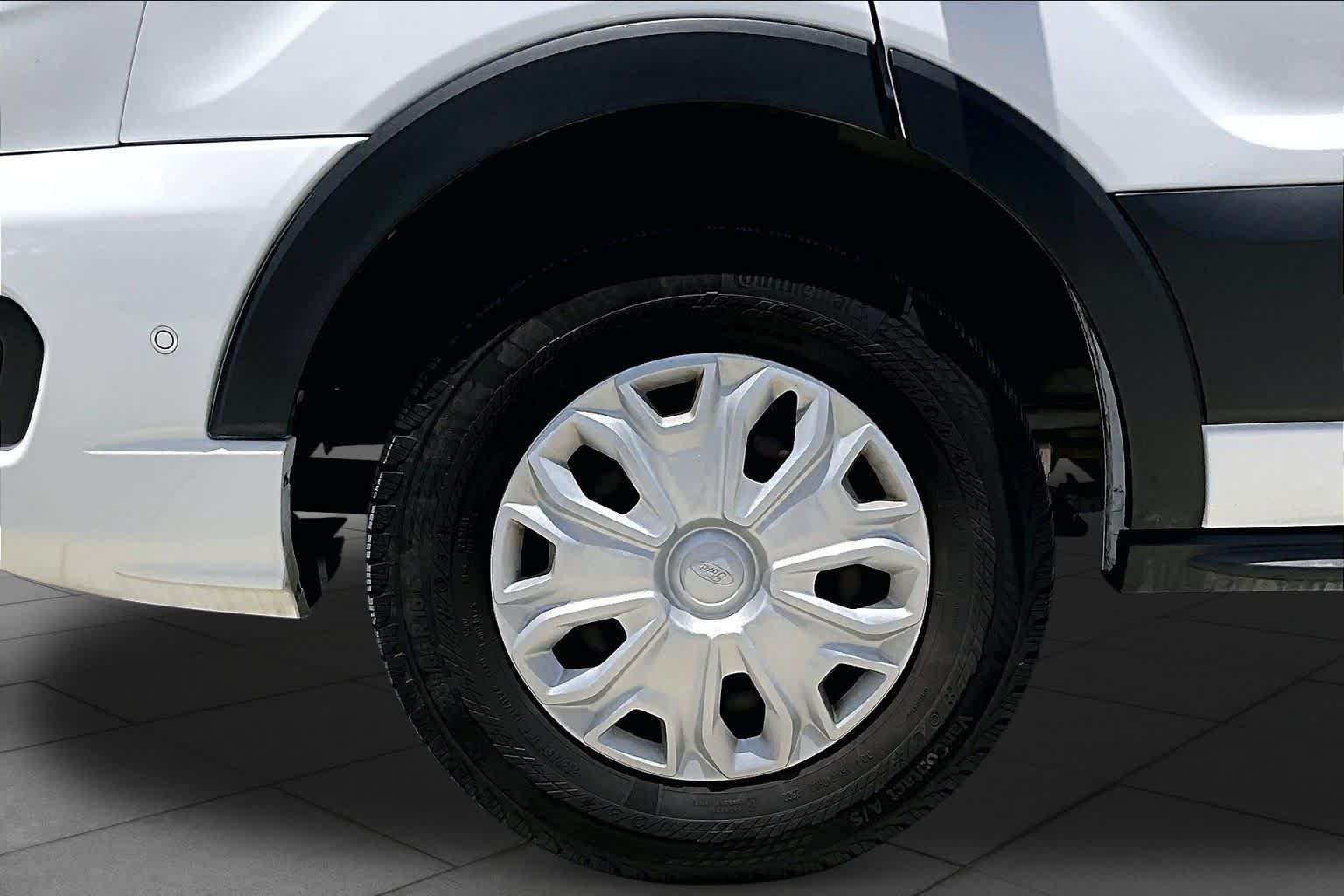 Used 2023 Oxford White Ford XLT image 11