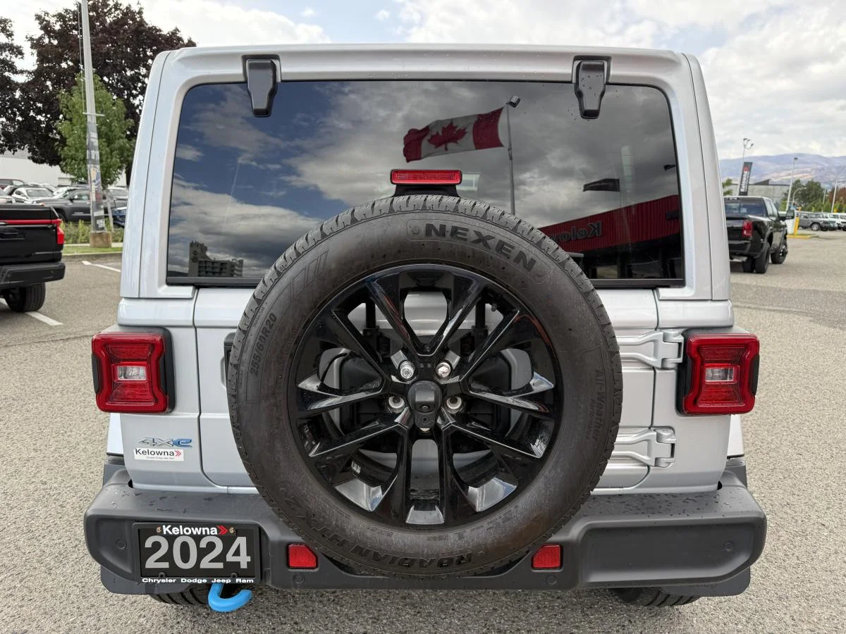 Used 2024 Silver Jeep Sahara 4xe image 5