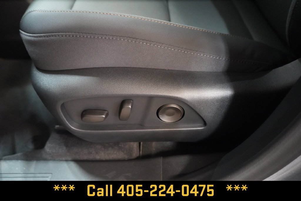 2027 GMC Terrain AT4 - Photo 17