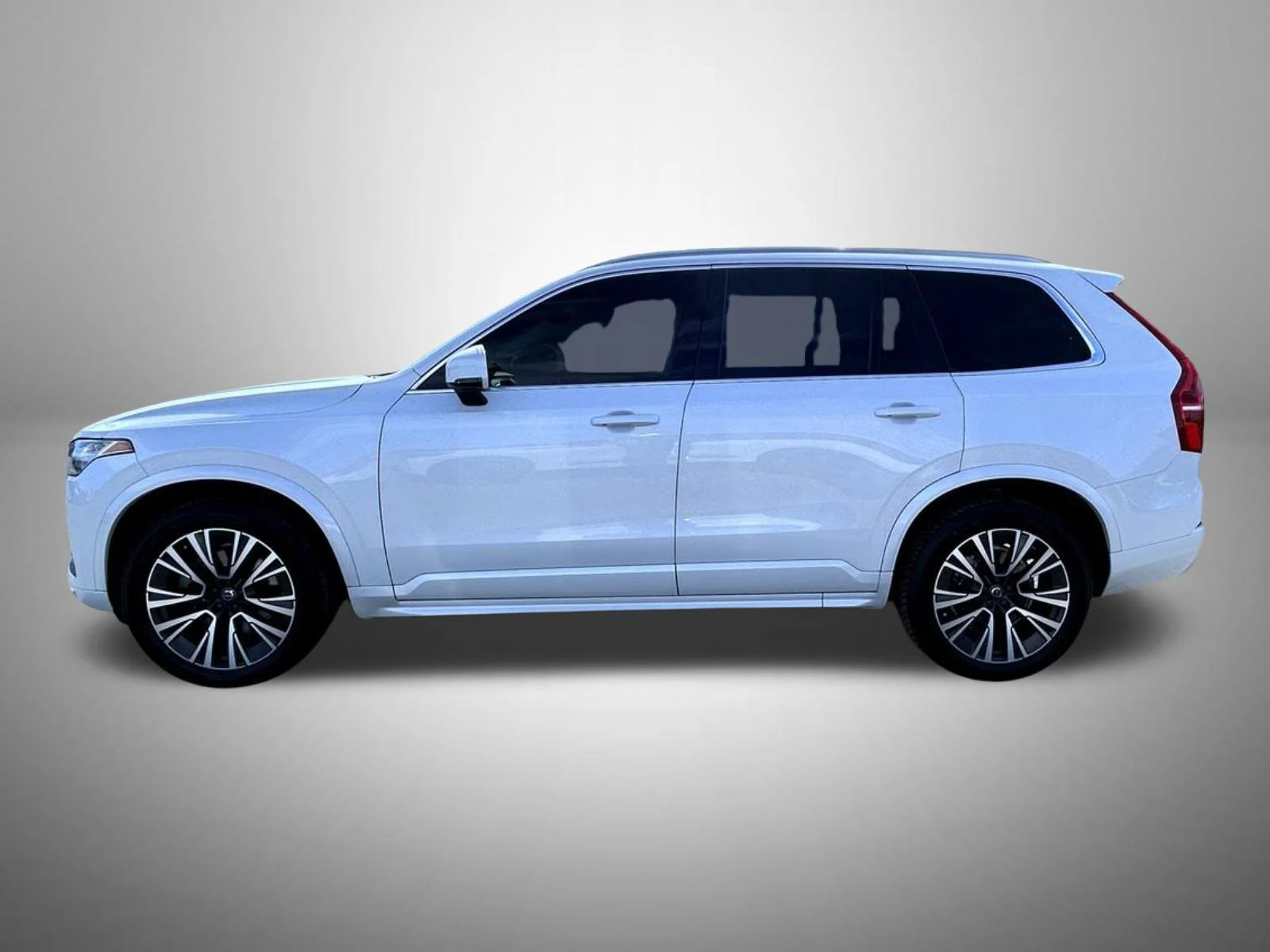 Certified Used 2020 White Volvo T6 Momentum image 9