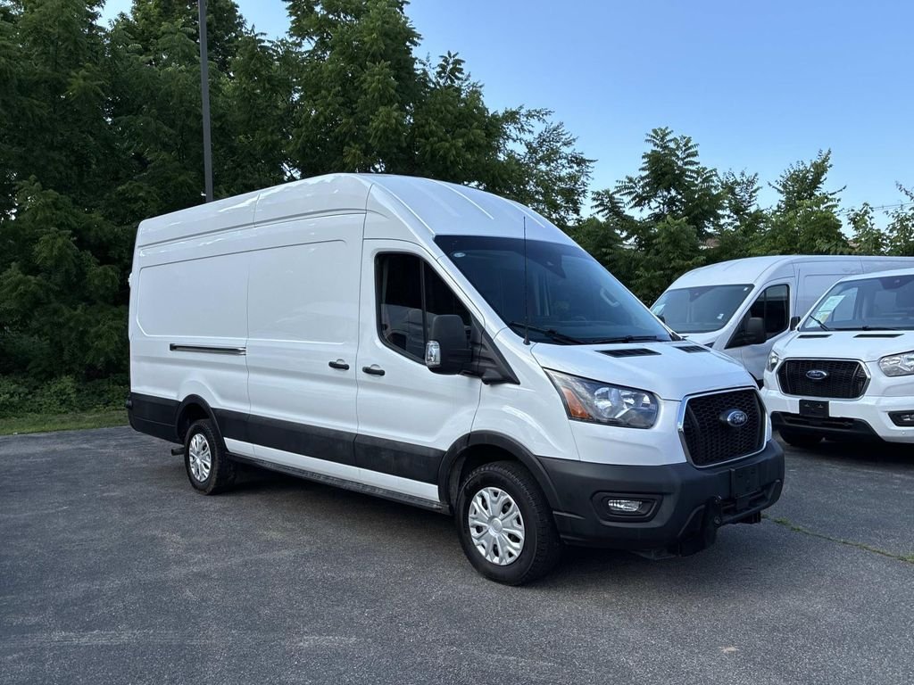 Used 2024 White Ford Base image 3