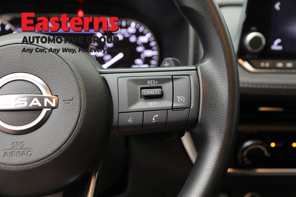 Used 2023 Gray Nissan S image 15