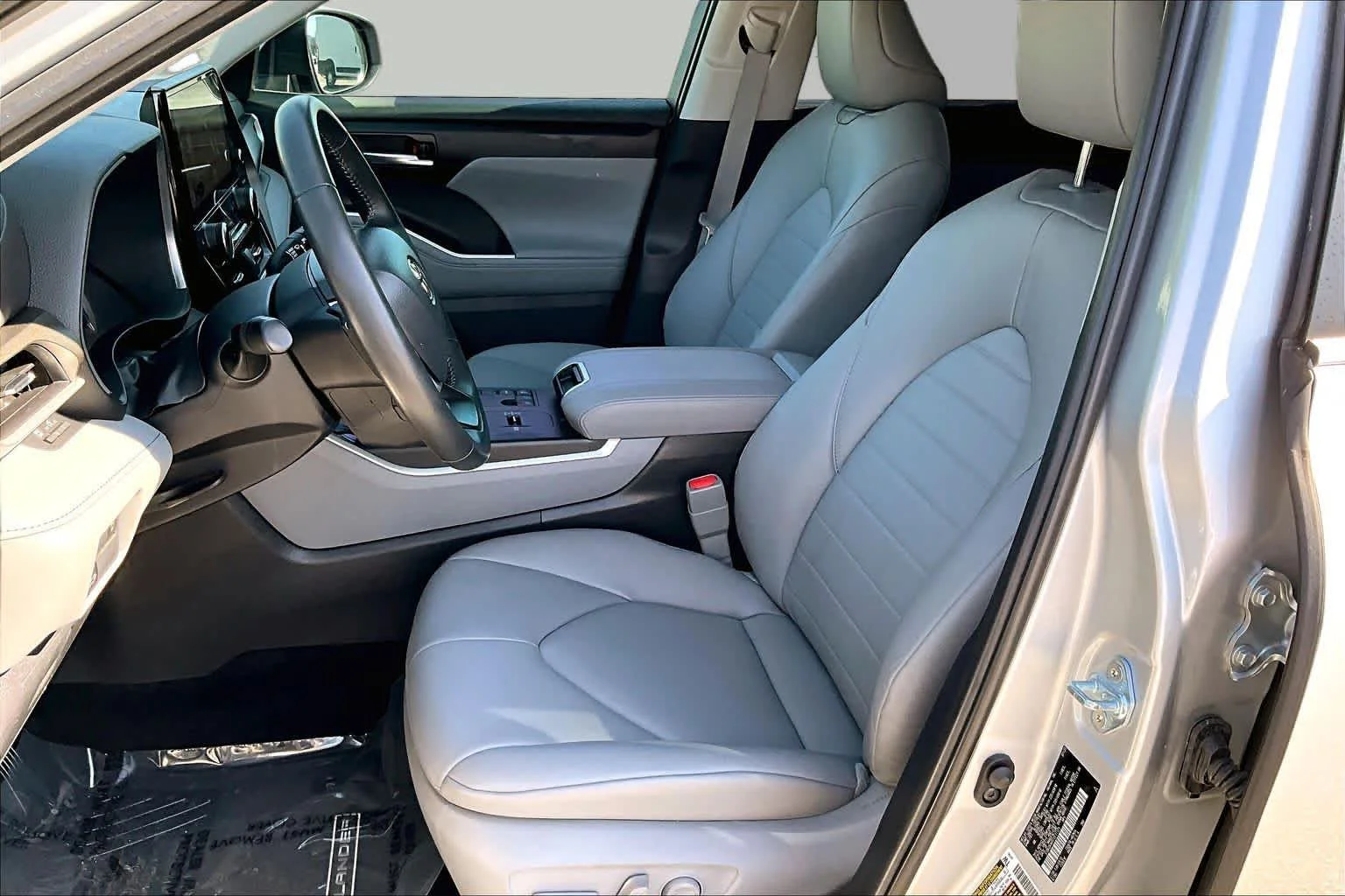 Used 2023 Celestial Silver Metallic Toyota XLE image 8