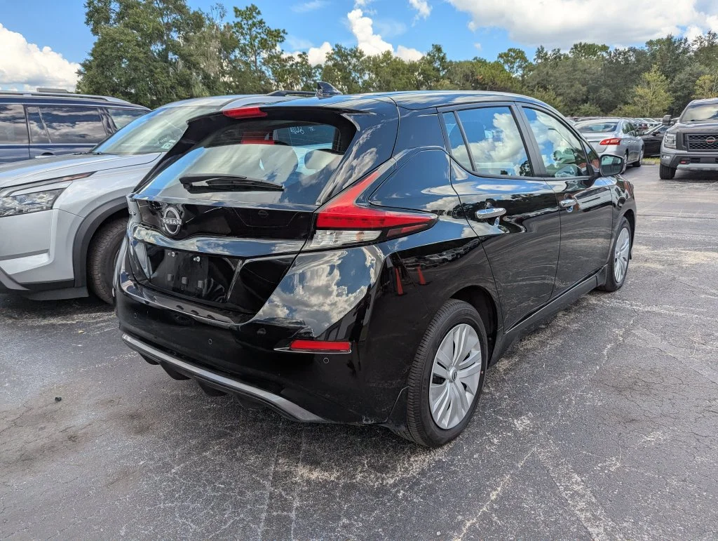 Used 2025 Black Nissan S image 7