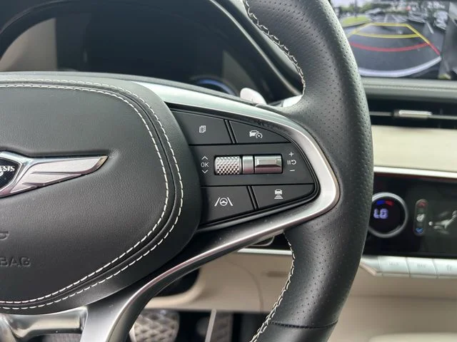 Used 2025 White Genesis 3.5T Sport image 33