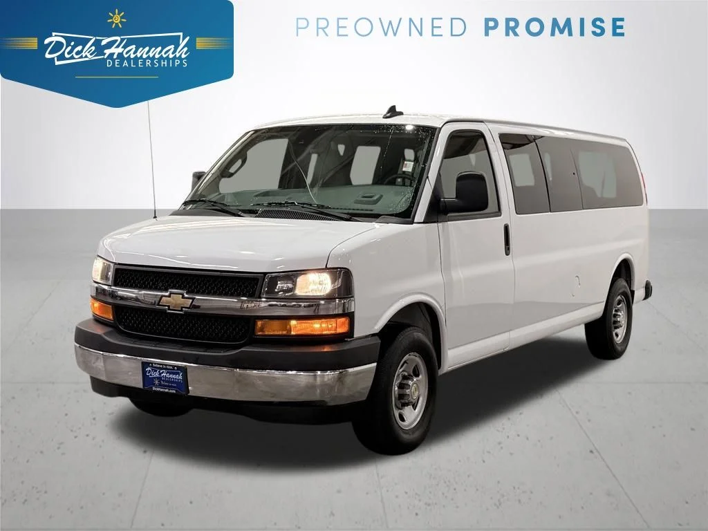 2024 Chevrolet Express 3500 LT Extended's photo