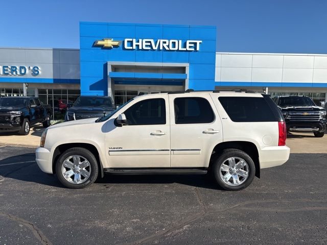 Used 2012 White GMC SLT image 3