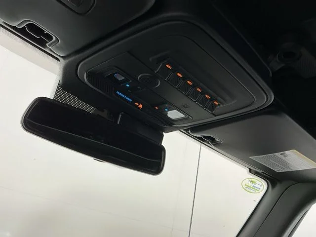 Used 2024 White Ford Wildtrak image 23