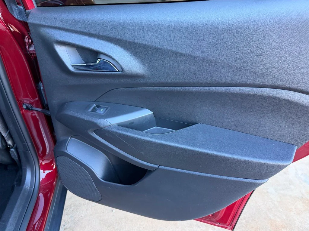 Used 2025 Red Chevrolet LT image 32