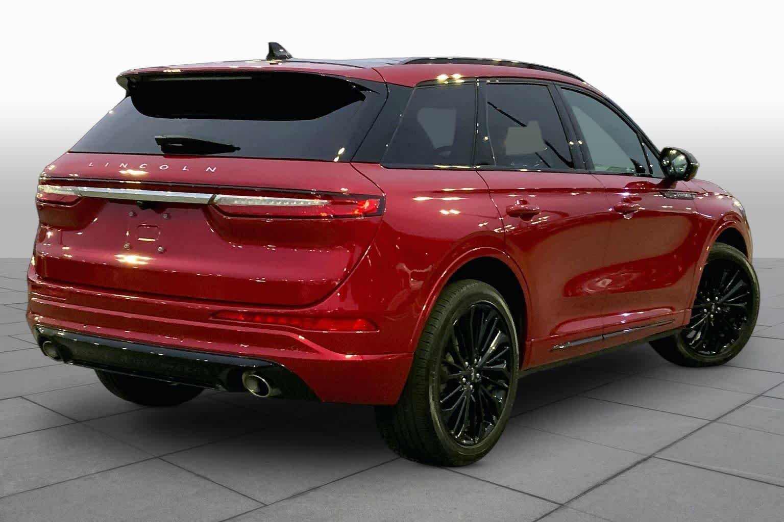 Used 2023 Red Carpet Metallic Tinted Clearcoat Lincoln Reserve image 11
